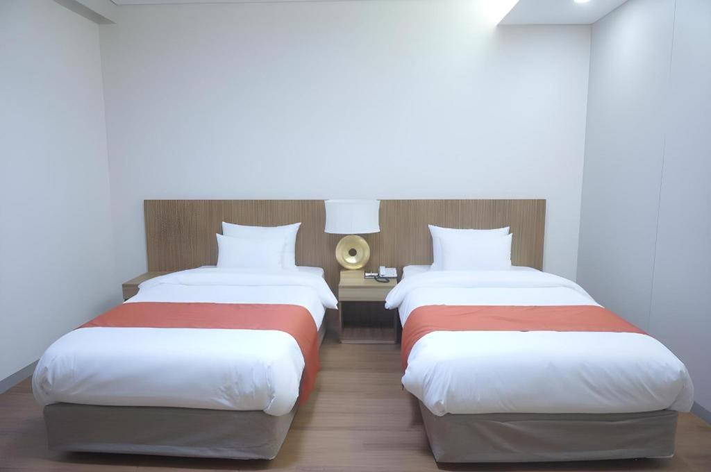 Korea Tourist Hotel Сувон Экстерьер фото